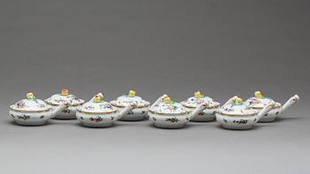 PORTIONSKAROTTER med lock, 8 st, Nymphenburg, 1900-tal, porslin.