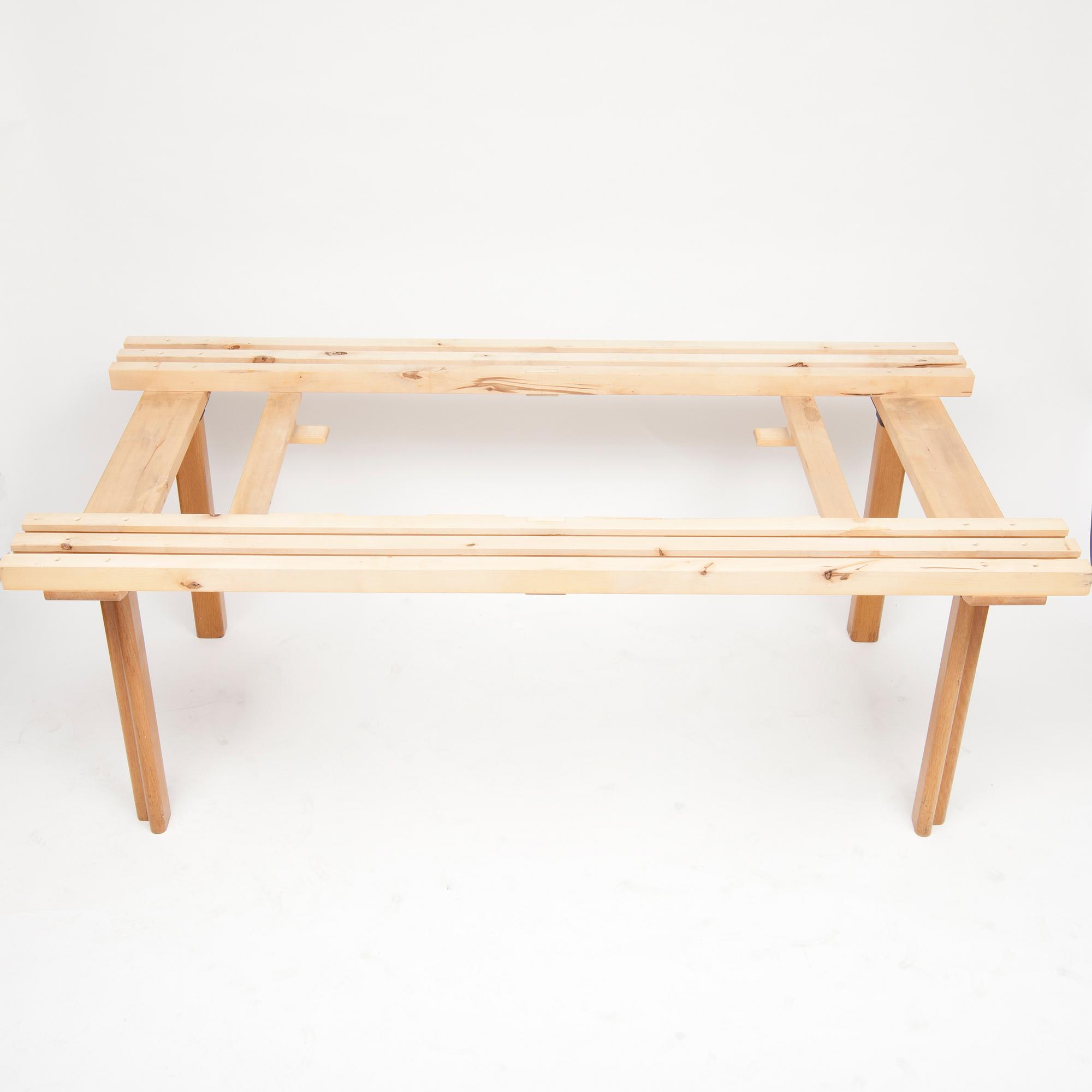 Alvar Aalto, A TABLE.