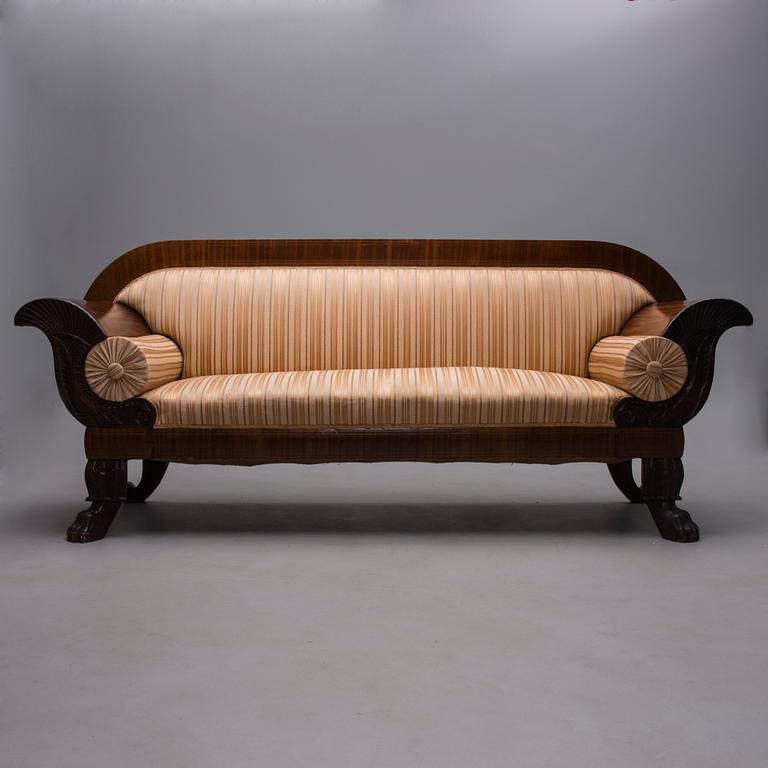 SOHVA, biedermeiertyylinen, 1900-luvun alku.