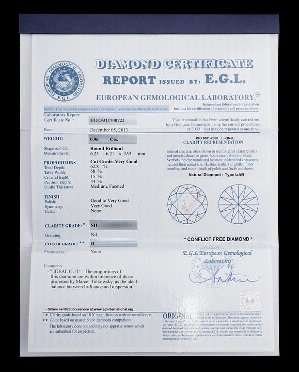 ÖRHÄNGEN, 1 par, 18 k vitguld, solitära briljantslipade diamanter ca 1.96 ct, mindre briljantslipade diamanter tot 0.22.