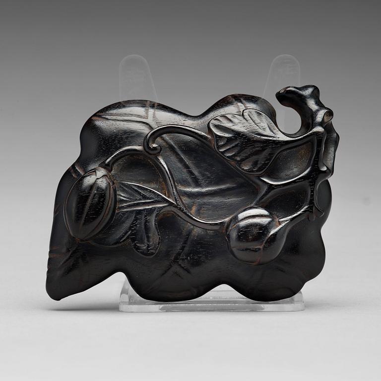 A zitan brush washer, Qing dynasty, circa 1900.