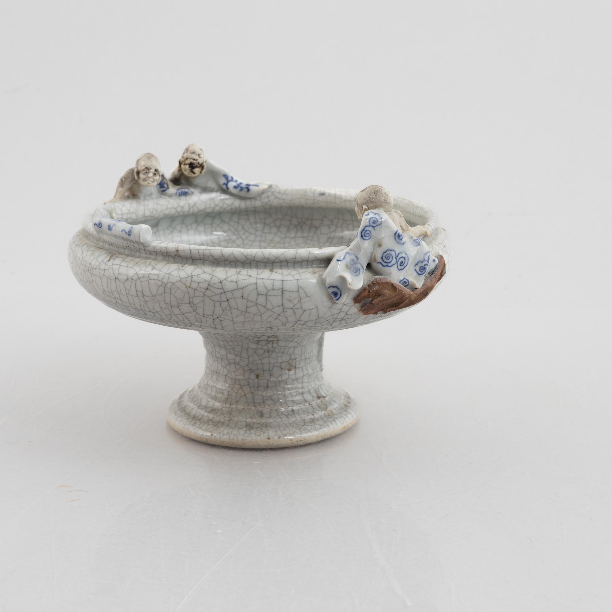 A Japanese sumida gawe ware stem bowl, signed Ishiguro Koko, early 20th century.