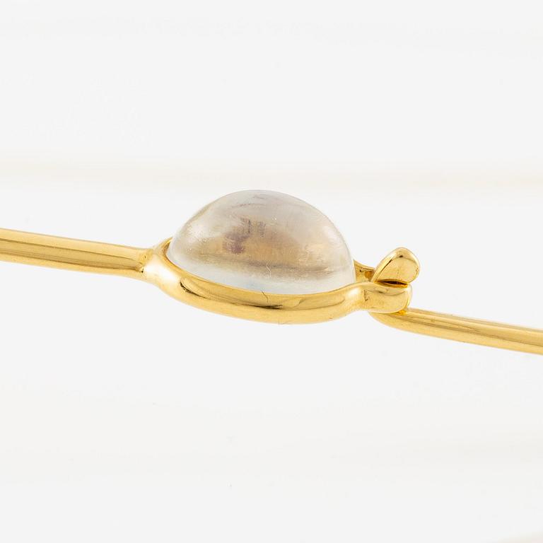 Vivianna Torun Bülow-Hübe, a necklace, 18K gold set with a moonstone, Jakarta.