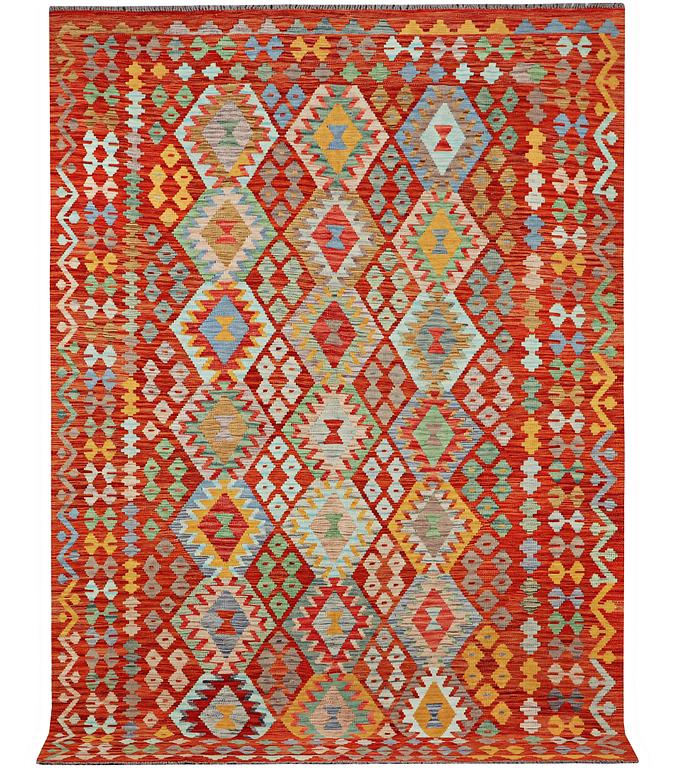 A Kilim carpet, c. 298 x 201 cm.