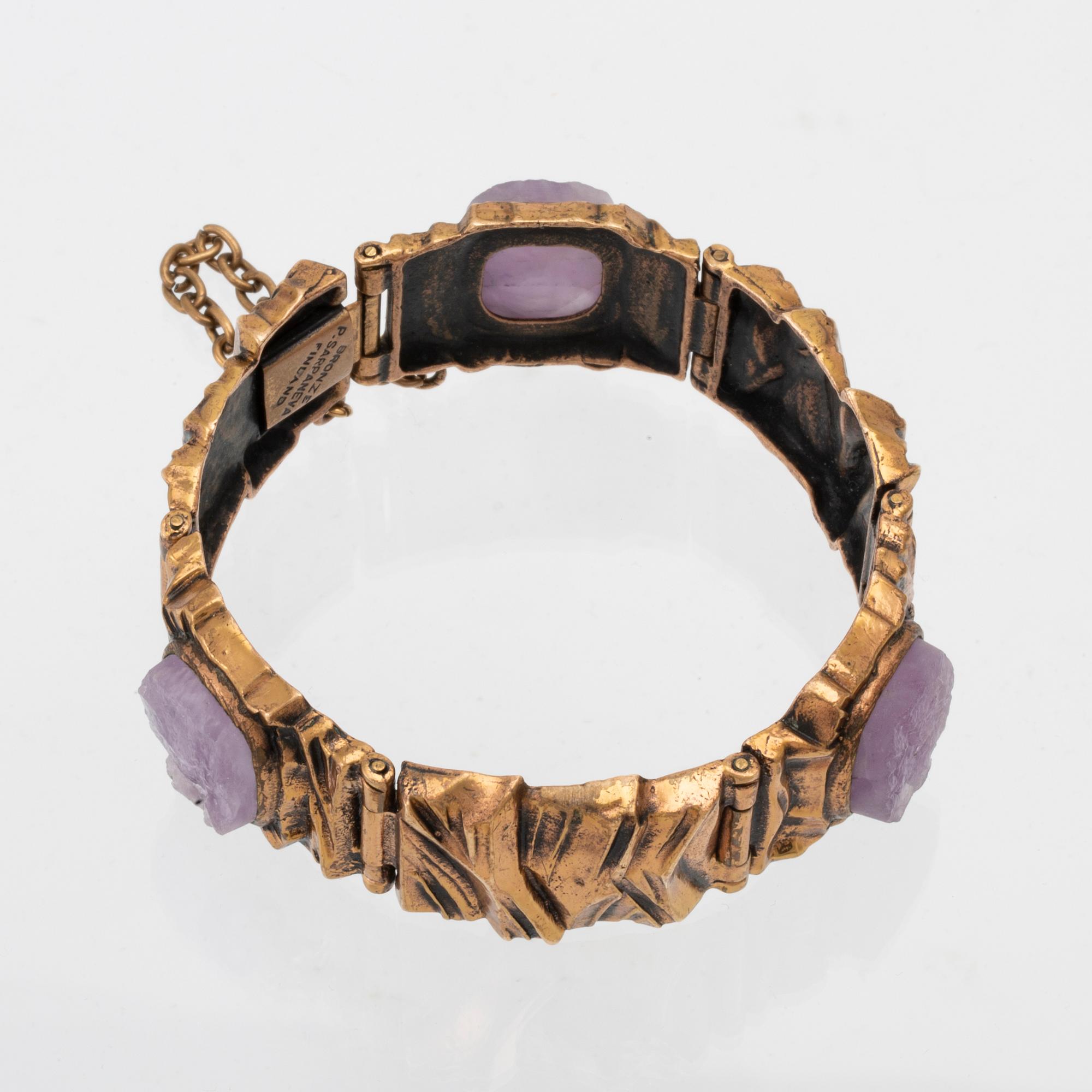Pentti Sarpaneva, Armband brons och ametister.