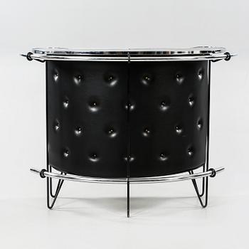 BARDISK samt BARSTOLAR, 3 st, 1950/60-tal.