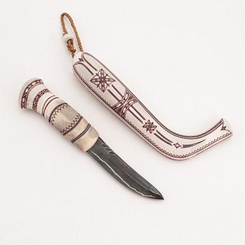 Reindeer horn knife by Erik Fankki, signed and dated 2001.