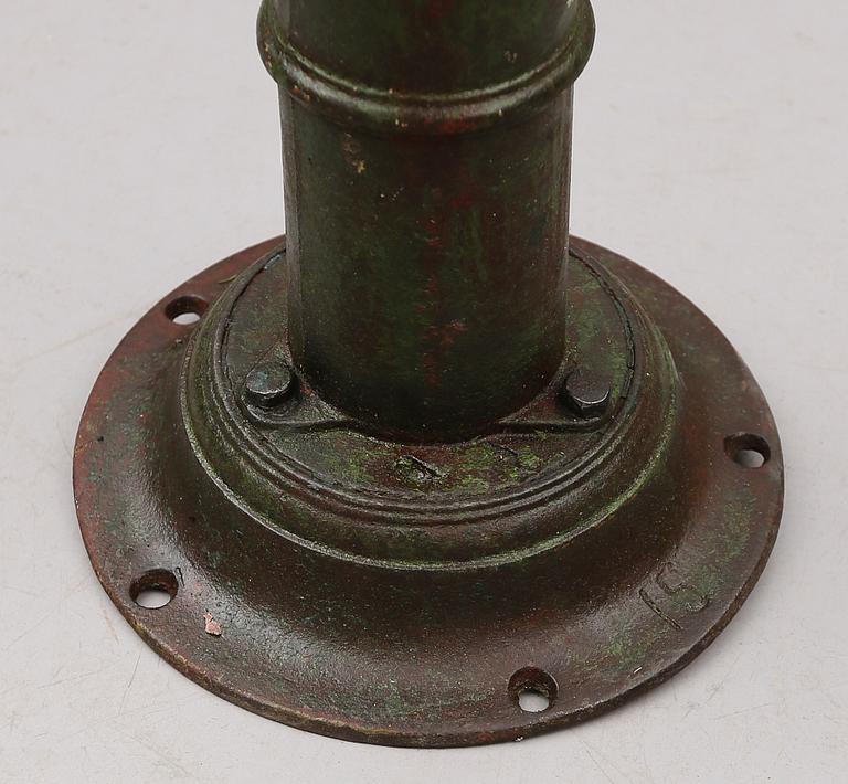 TRÄDGÅRDSPUMP, 1900-talets första hälft.