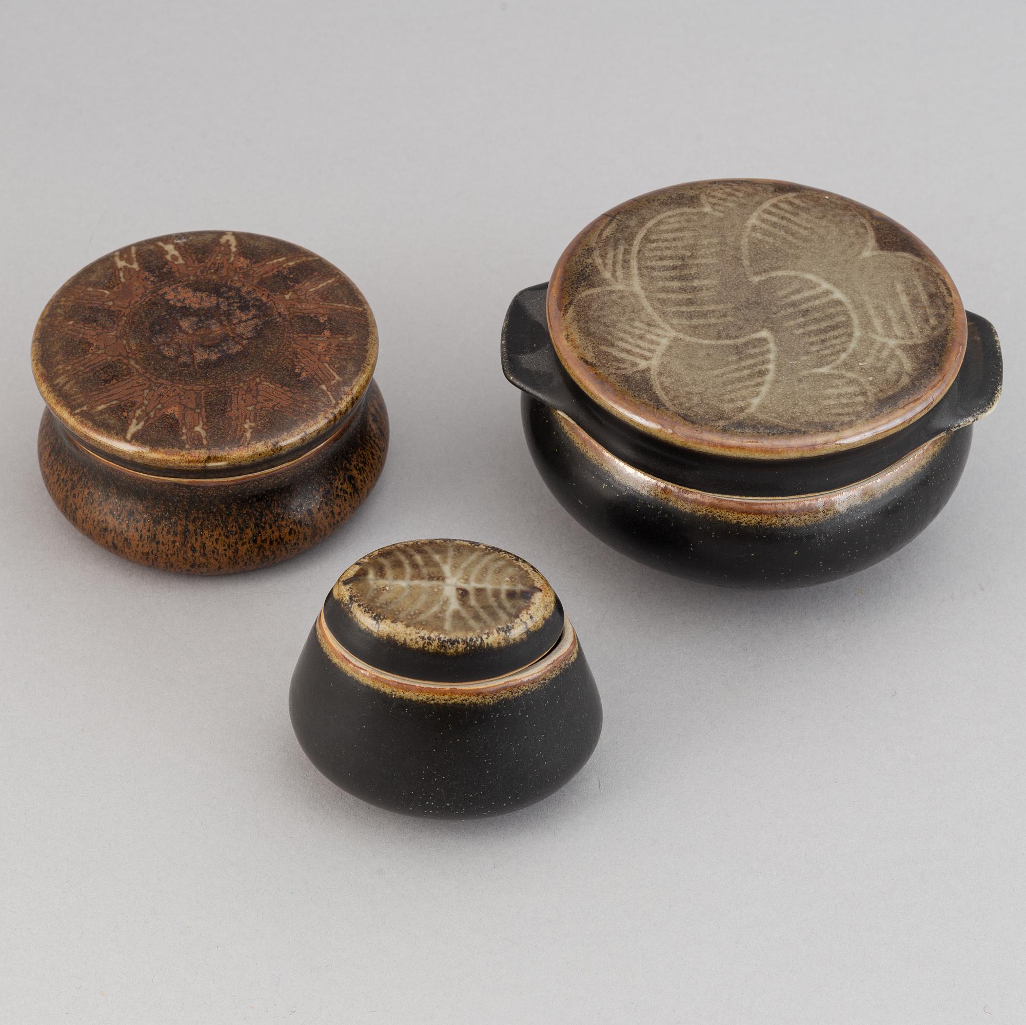 Carl-Harry Stålhane, a set of three stoneware bowls with lid and two bowls for Rörstrand.