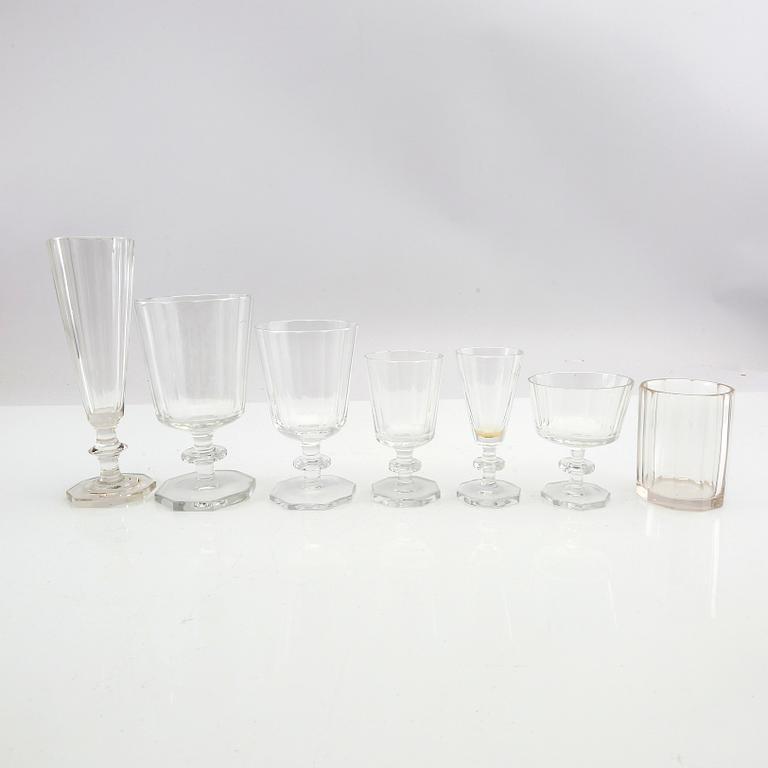 Elis Bergh, 81-piece service "Karlberg", Kosta, 20th century.