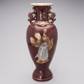 An early 20th century Japanese "Satsuma" floor vase.
