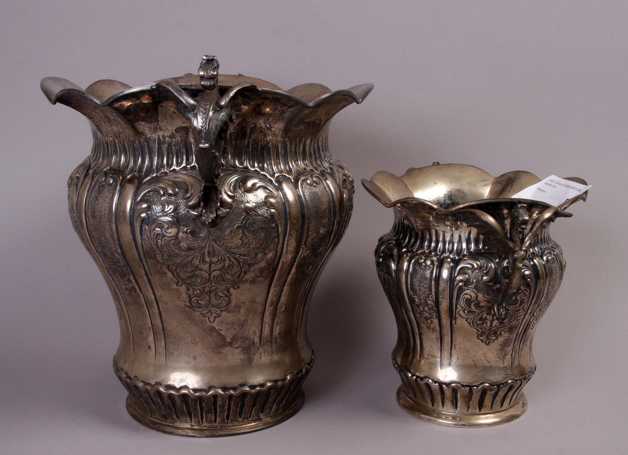 VIN samt CHAMPAGNEKYLARE, låghaltigt silver.