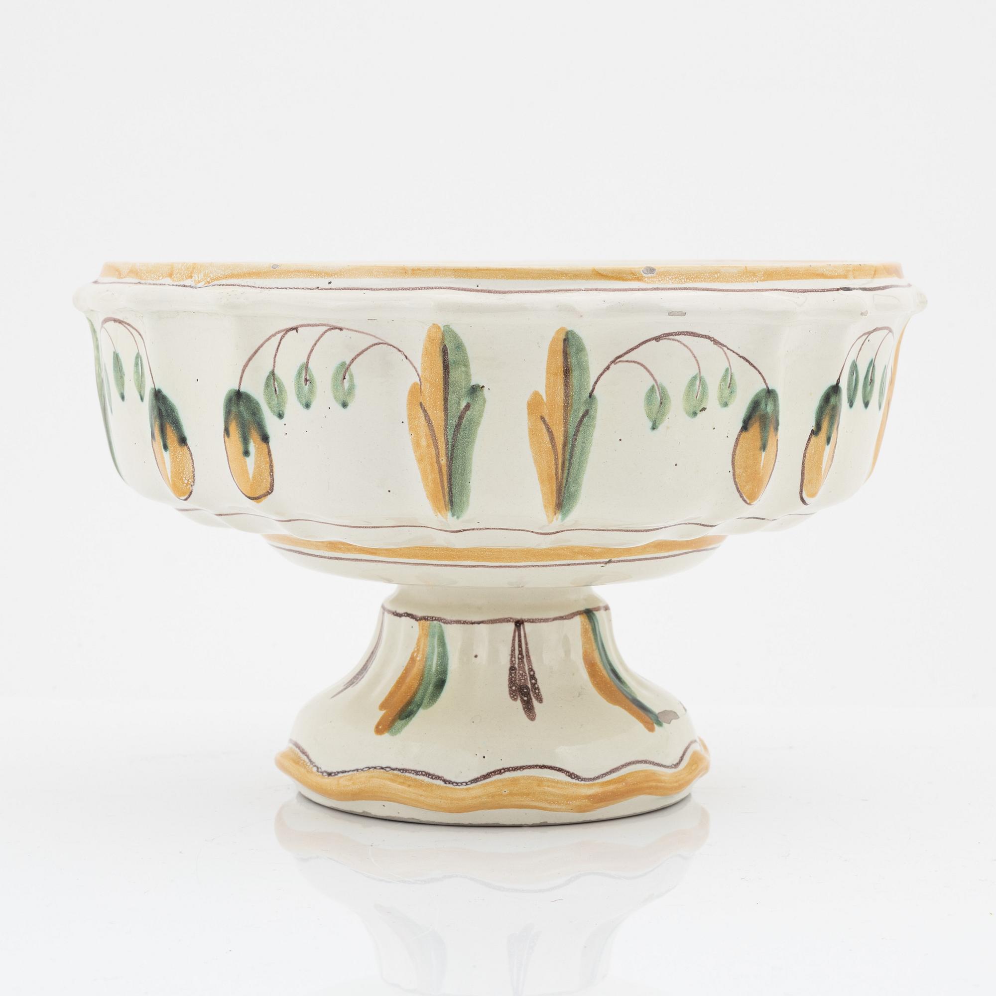 Skål på fot, fajans, Bo Fajans, 1920-tal.