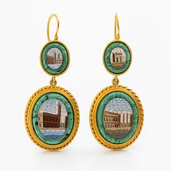 En brosch och ett par örhängen 18K guld med mikromosaiker. Alfred Ambrosius, Stockholm 1871 och 1872.