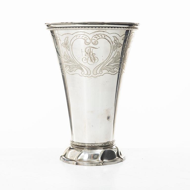 Guldsmedsaktiebolaget (GAB), A Swedish silver beaker, Stockholm 1938.