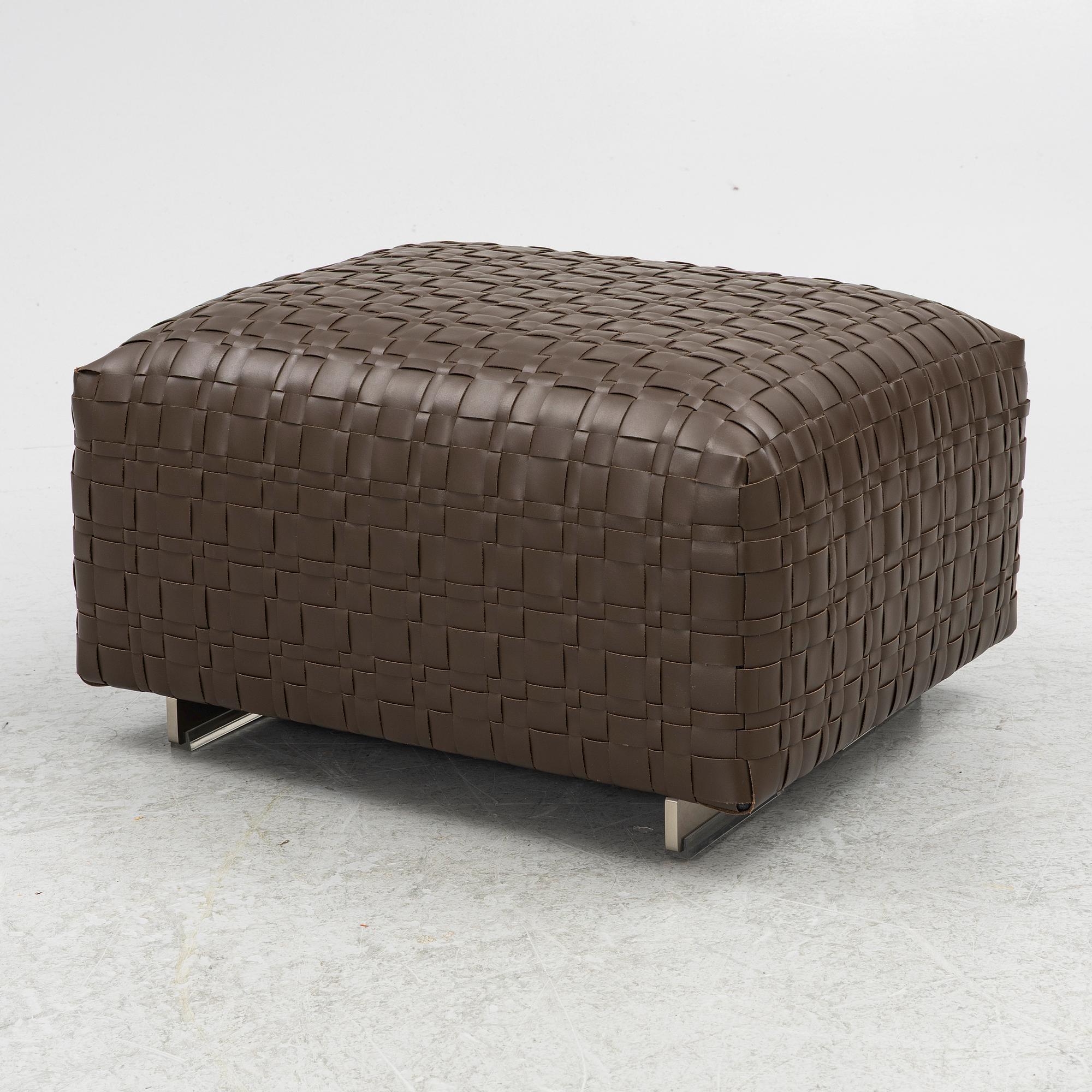 Centro Studi, a 'Bangkok Ottoman' Flexform, 21st century.