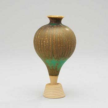A Wilhelm Kåge 'Farsta Spirea' stoneware vase, Gustavsberg Studio 1957.