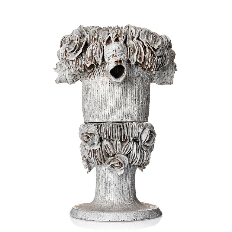 Carl Richard Söderström, skulptur/urna, egen ateljé, Stockholm ca 2010.