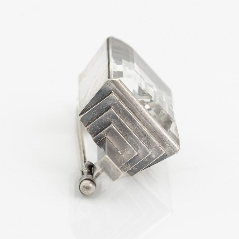 Wiwen Nilsson, brosch silver med fasettslipad bergkristall, Lund 1936.