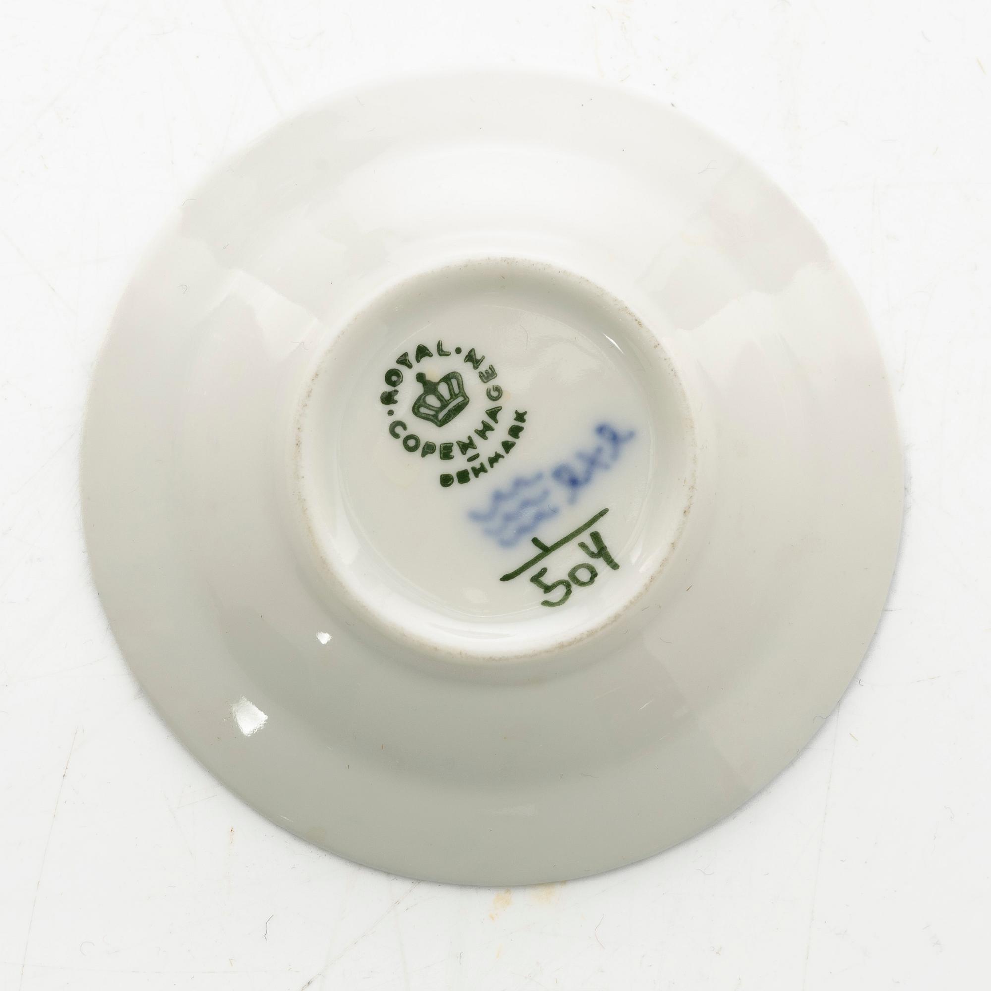 Royal Copenhagen, 35 pieces of a porcelain 'Blue Fluted' half lace dinner service, Denmark, 1889-1978.