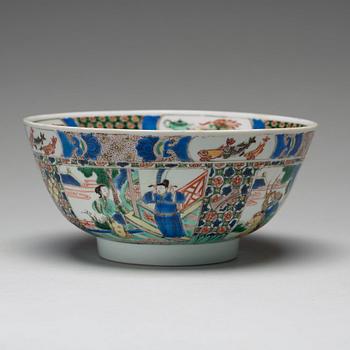 A famille verte bowl, Qing dynasty, Kangxi (1662-1722).