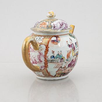 Tekanna med lock, kompaniporslin. Qingdynastin, Qianlong (1736-95).