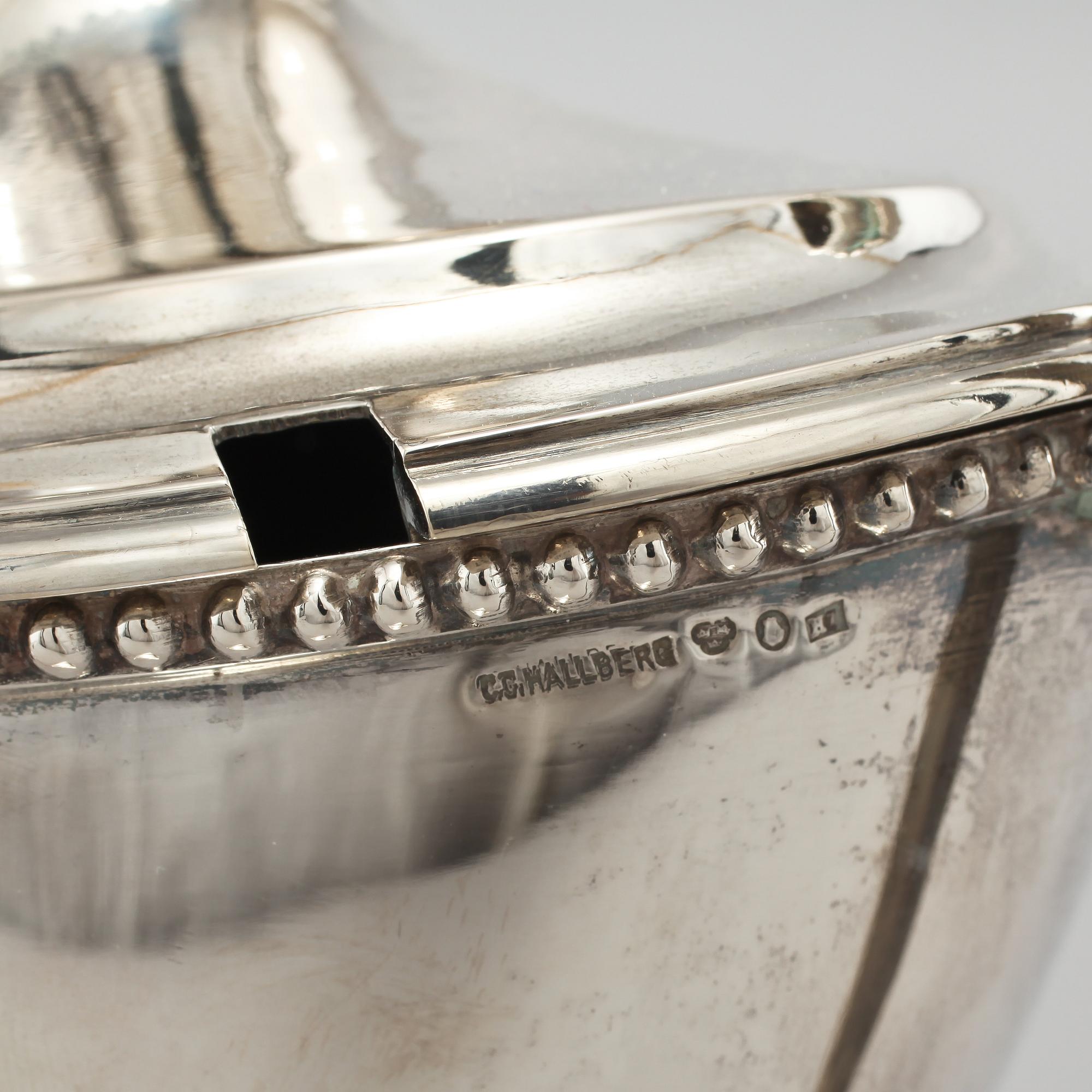 SOCKERSKÅL, silver, empirestil, Carl Gustaf Hallberg, Stockholm, 1910. Vikt 595 g.