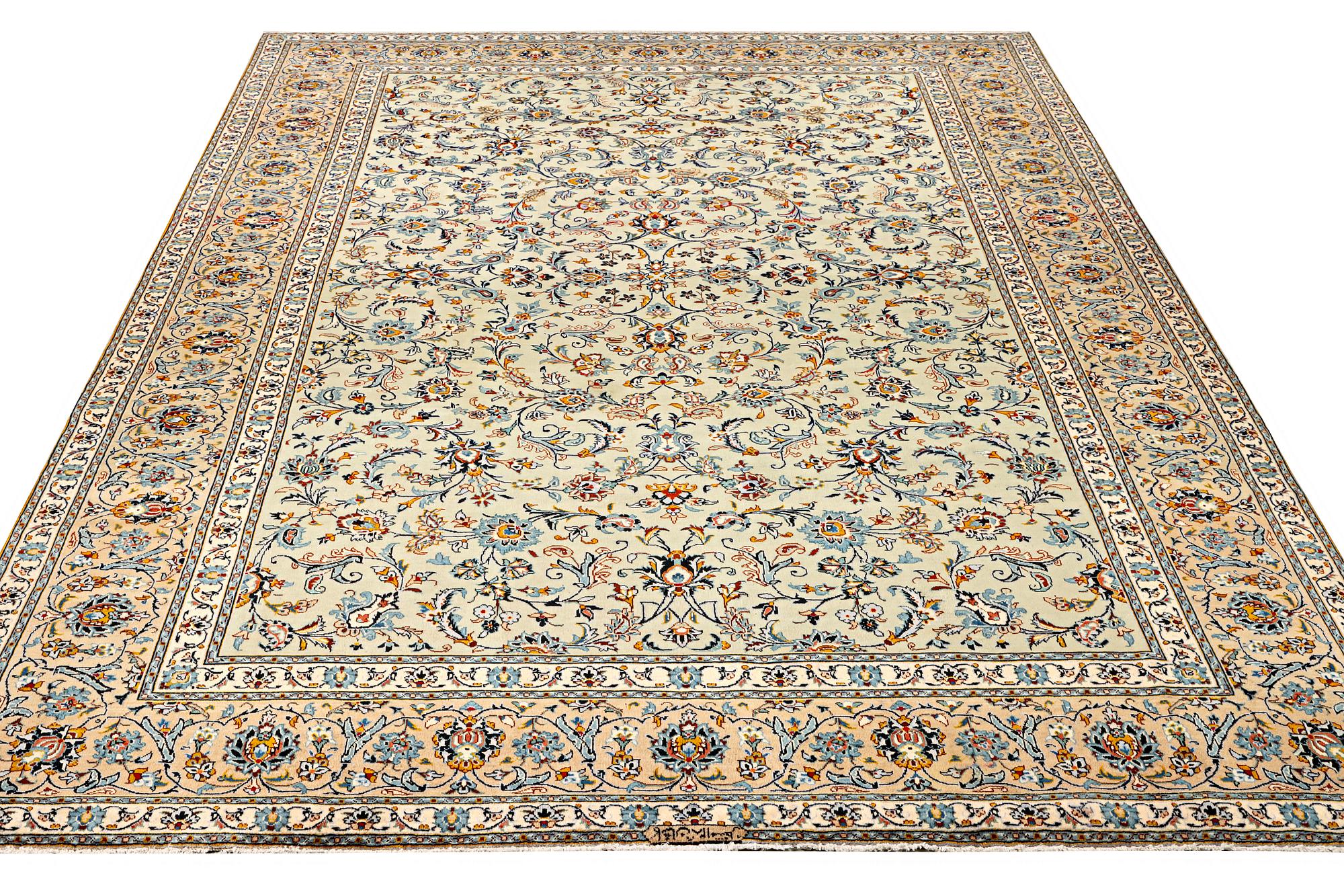 A Kashan carpet, c. 380 x 276 cm.