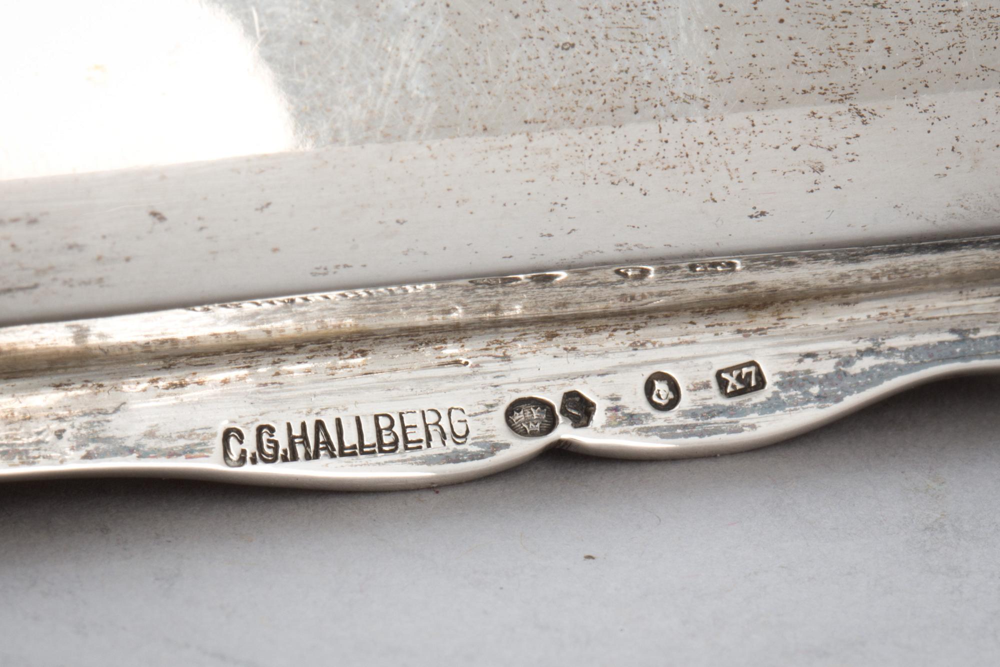 SKRIN, silver. Importstämplar, CG Hallberg 1924. Total vikt ca 495 g.