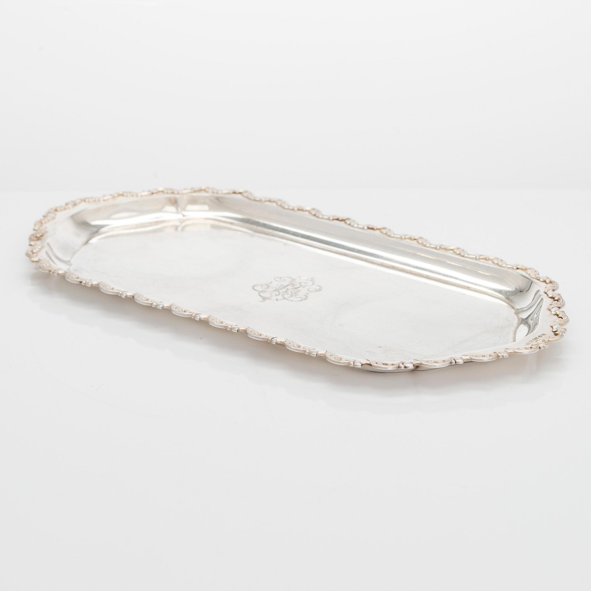 Kaffeservis, 5 delar, silver, Osuusliike Kultaseppä r.l., Åbo 1937, och T.J. Lahti, Viborg 1922.