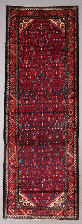 MATTA, galleri, Hamadan, ca 340 x 120 cm.