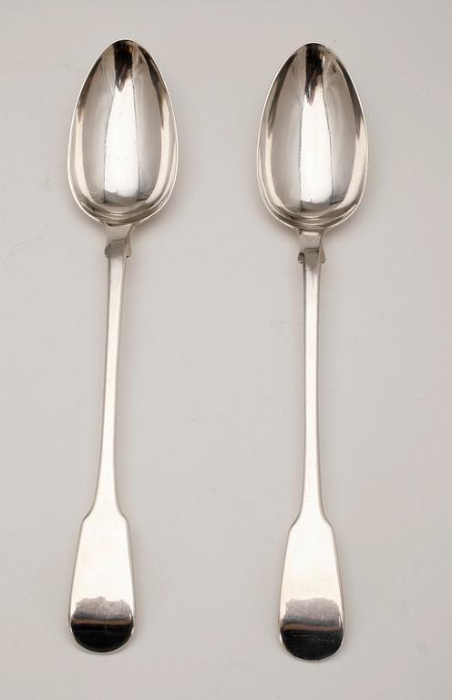 RAGUSKEDAR, ett par, silver, London 1831. Tot ca 243 gram.