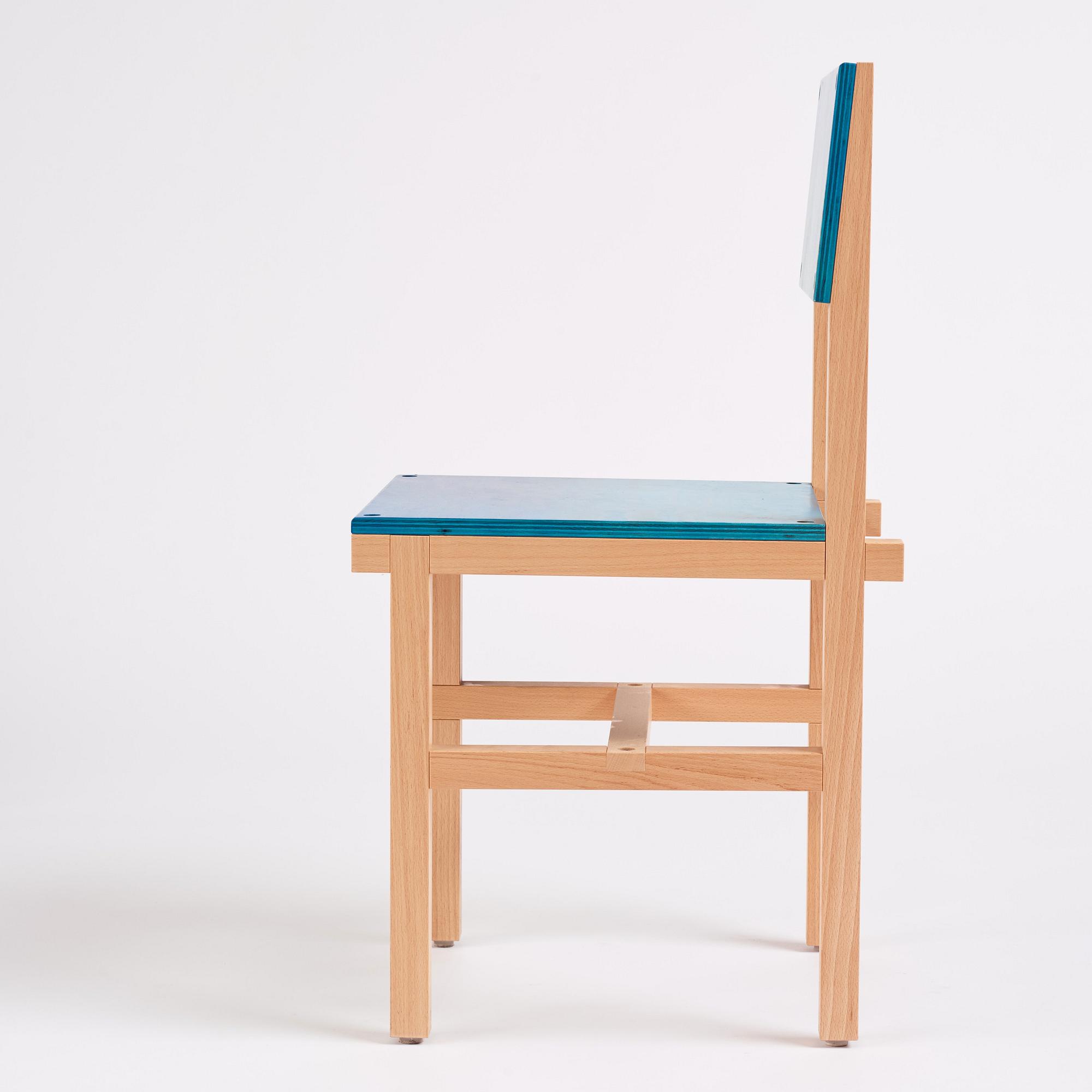 Fredrik Paulsen, stol, "Röhsska", ed. 83/102, proveniens Designbaren, "Fredrik's Fun Fair", på Stockholm Designweek, Blå Station 2020.