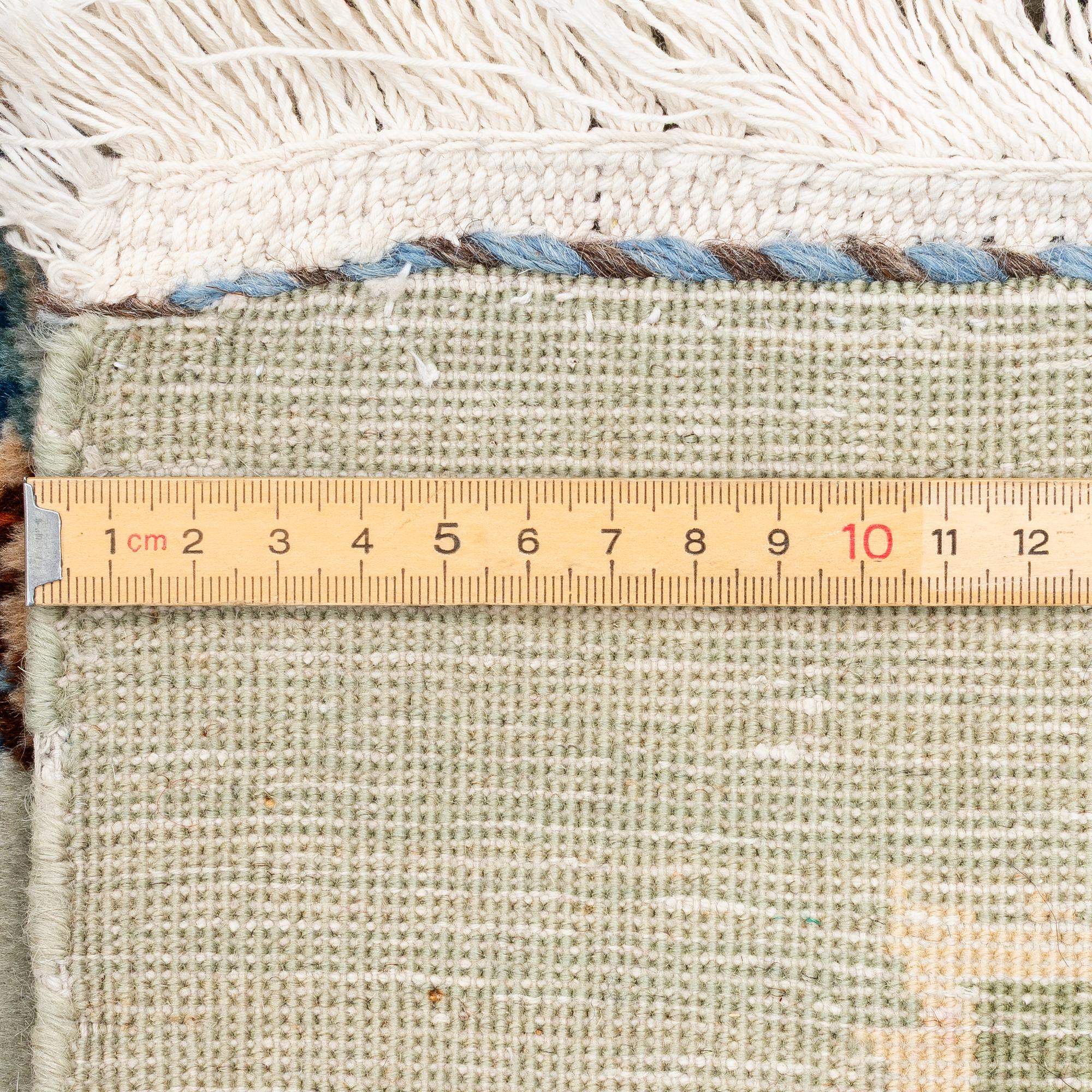 Matta, Keshan, ca 370 x 270 cm.