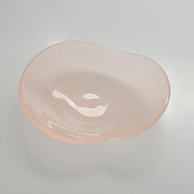 Gunnel Nyman, A glass bowl model 'GN 51', osigned.