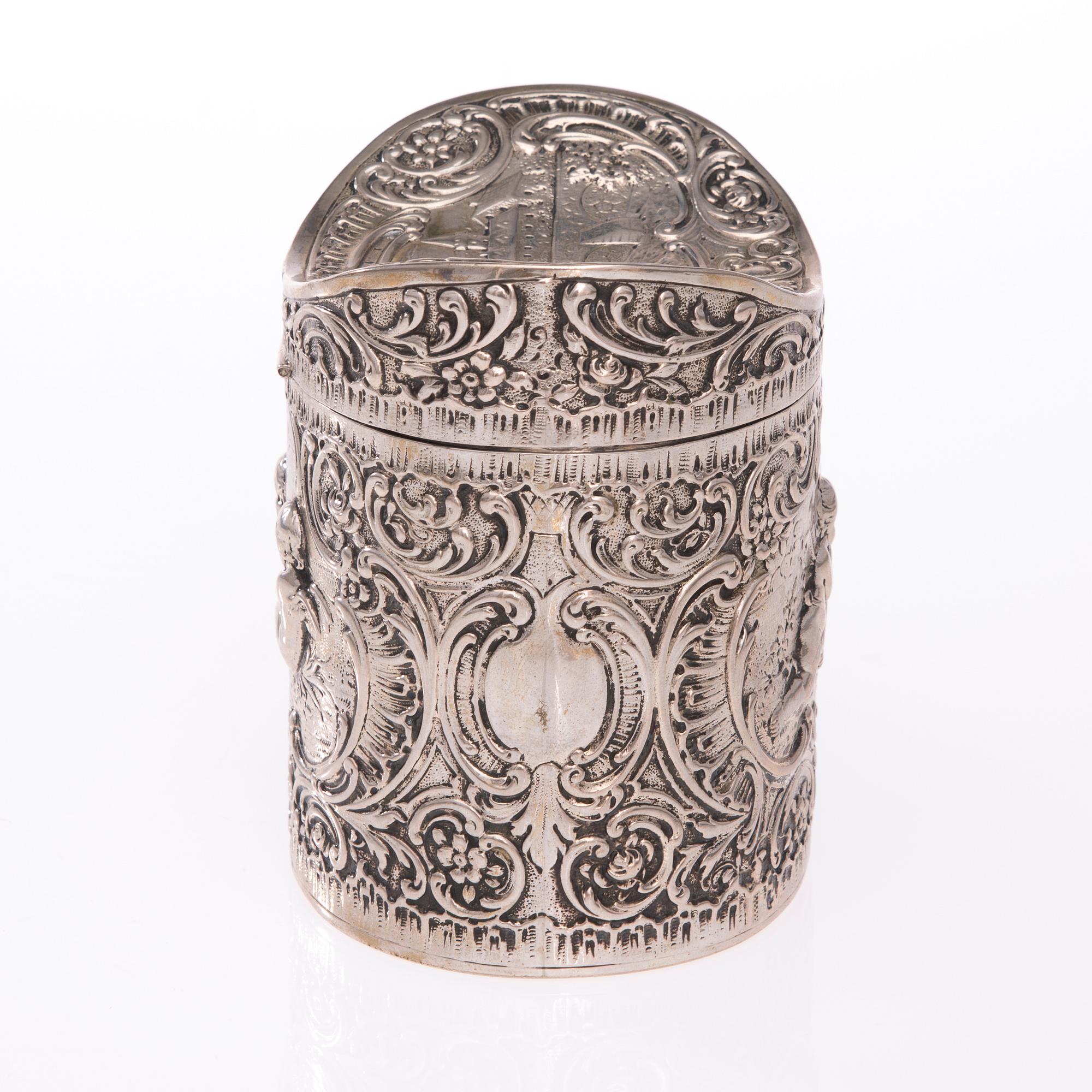 TEEPURKKI, hopeaa, 1900-luku. Paino 297,7 g.