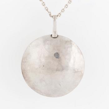 IBE DAHLQUIST, a sterling silver pendant and chain from Visby.