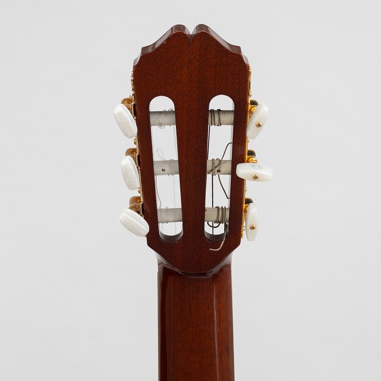 Kazuo Yairi, Alvarez, 3/4 akustisk gitarr, "CY127CE", Japan, 1996.
