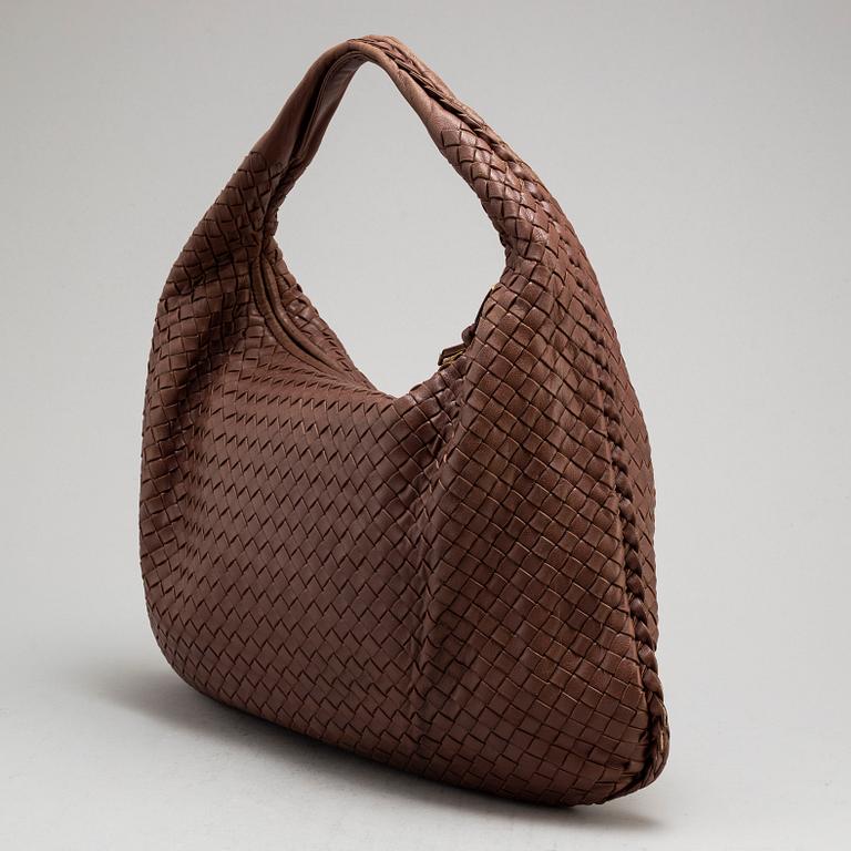 BOTTEGA VENETA, a 'Veneta' bag.