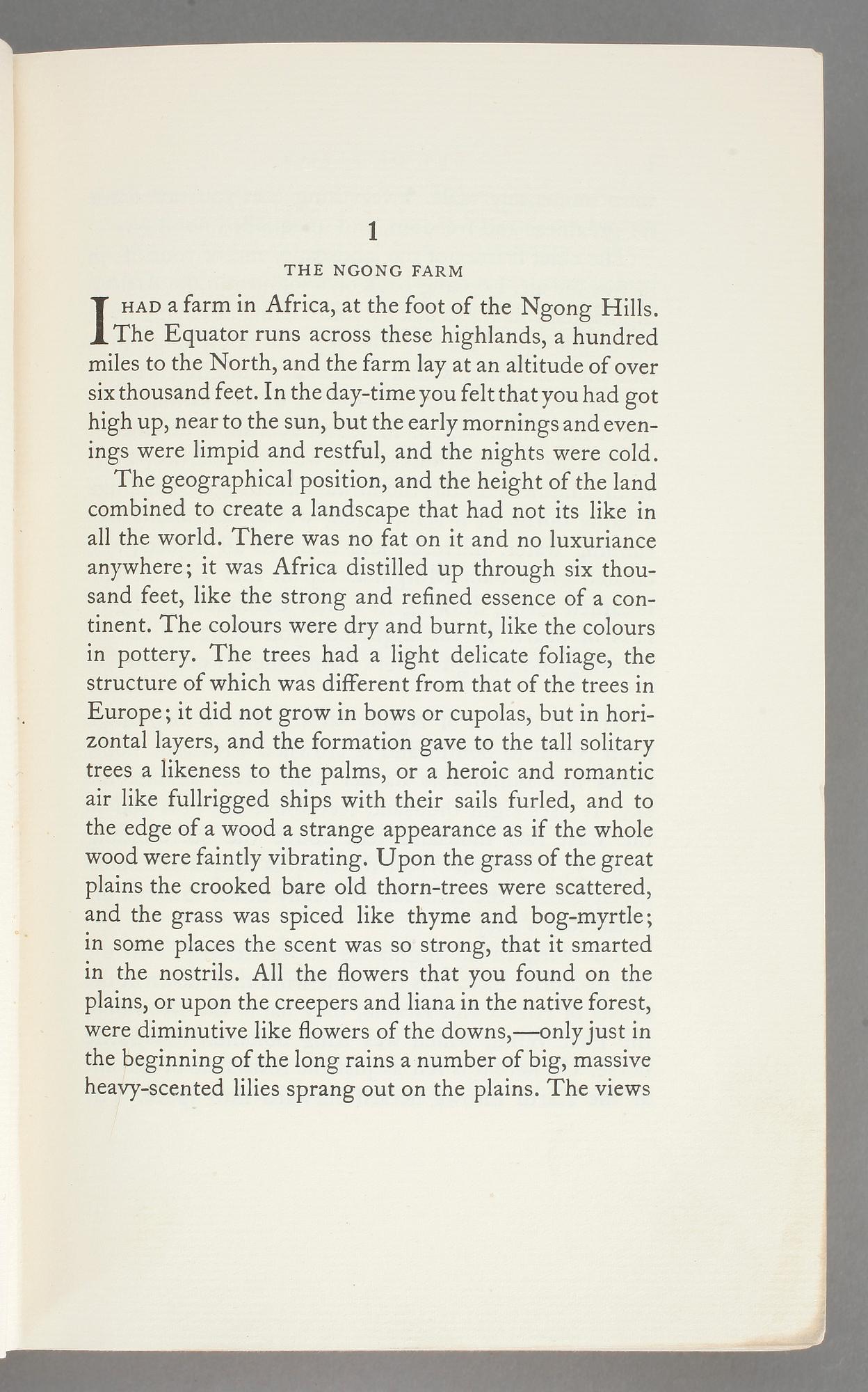BOK, "Out of Africa", Karen Blixen, Putnam,  London, först utgiven 1937, denna utgåva senare.