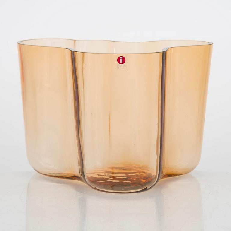 Alvar Aalto, vas, glas, "3030", 60-års jubileumsvas, signerad Alvar Aalto Iittala 1936-1996.