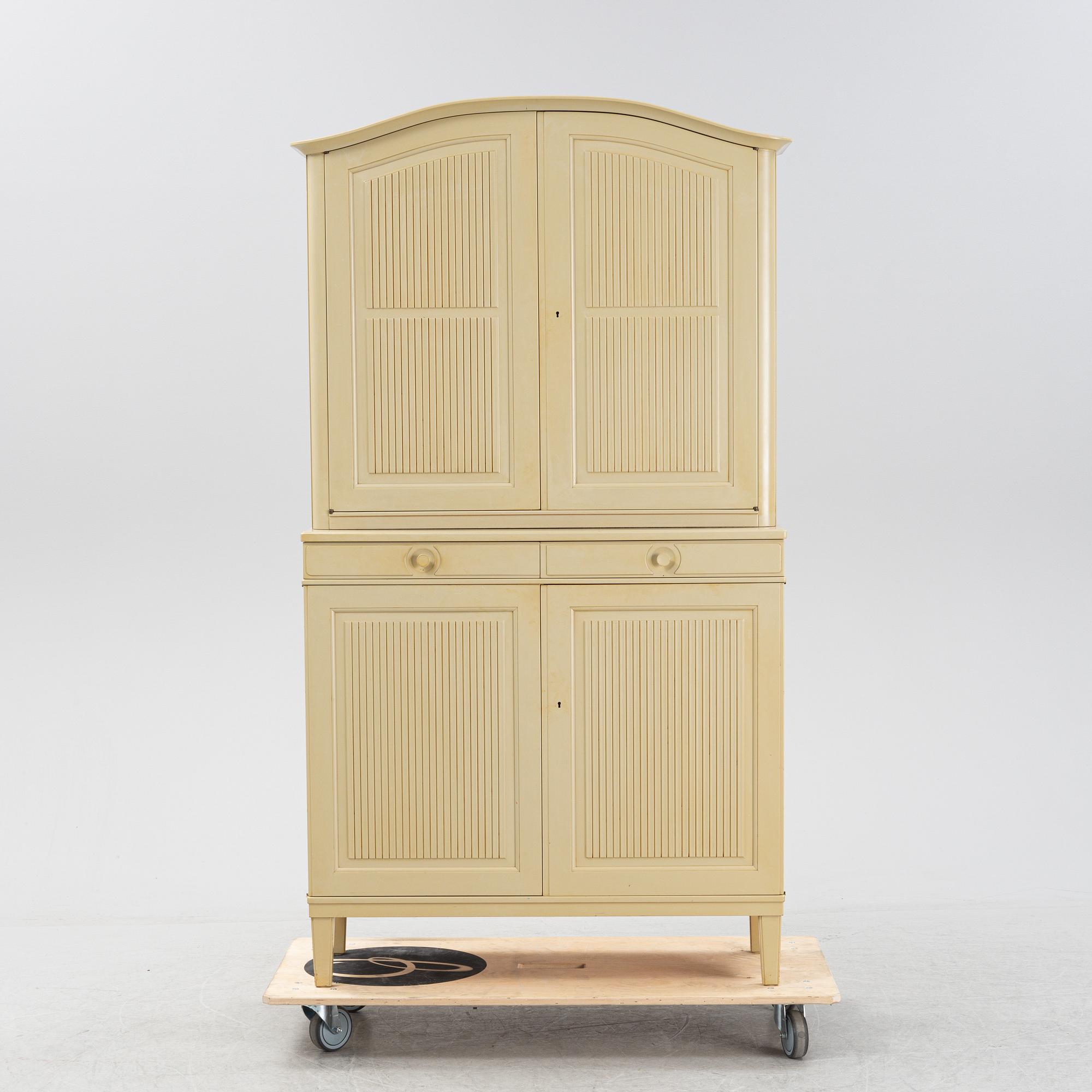 Carl Malmsten, skåp, "Herrgården", Bodafors, 1900-talets andra hälft.