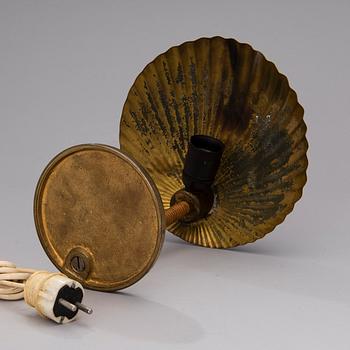 PAAVO TYNELL, BORDSLAMPA. Snäcka. Tillverkad av Taito Oy. Formgiven 1938/39.