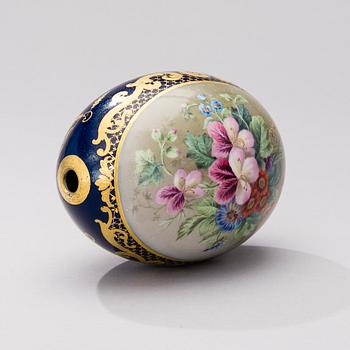 EASTERN EGG, porcelain, St.Petersburg, Imperial porcelain factory ca 1900.