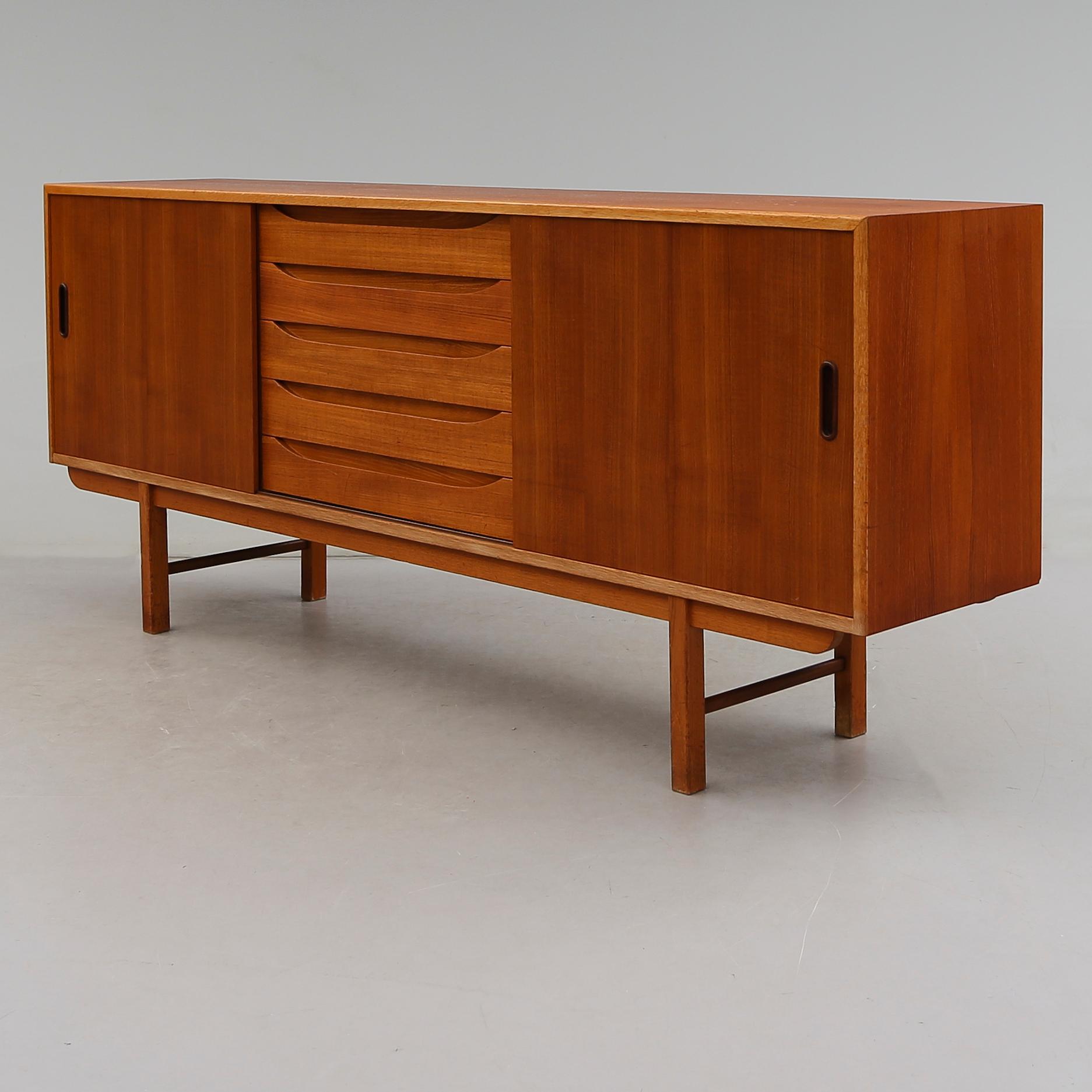 SIDEBOARD, 1900-talets andra hälft.