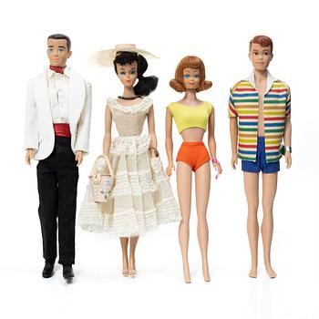 Barbiedockor, 4 st, samt kläder och accessoarer, Mattel, 1960-tal.
