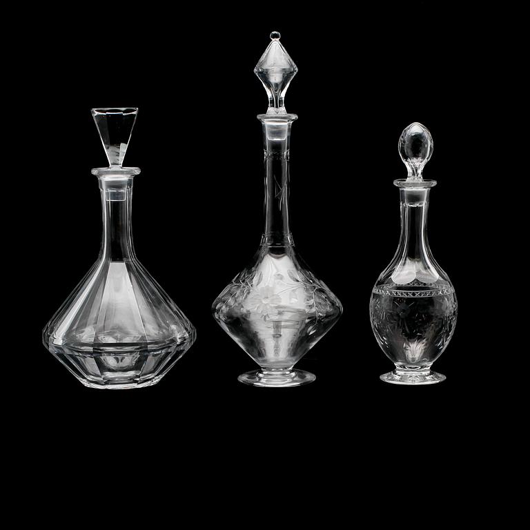 KARAFFER, 3 st, glas, bl a Boda, 1900-talets mitt.