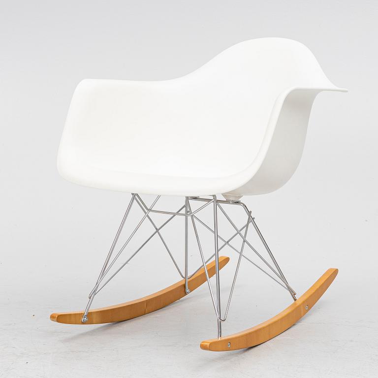 Charles & Ray Eames, gungstol, "Eames plastic armchair RAR", Vitra, 2012.