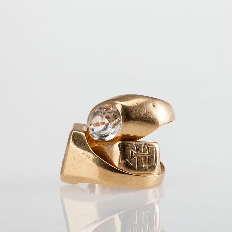 RINGAR, 3 st, 18k guld, bl.a. Borgings, Göteborg, 1978. Total vikt 12 g.
