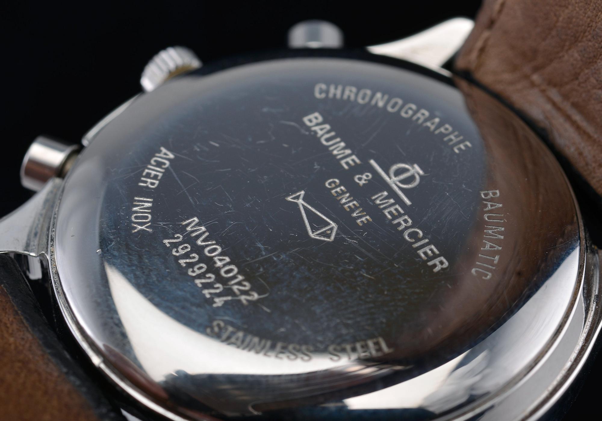 MIESTEN RANNEKELLO, Baume & Merciers chronograph ref. MV040122 Nr 2929224. Alkuperäinen nahkahihna taittolukolla.